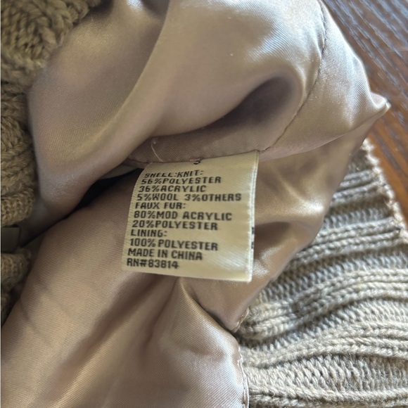 Fuda Faux Fur Knitted Back Tan Vest Size S - Picture 7 of 7